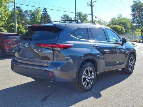 2021 Toyota Highlander Hybrid XLE