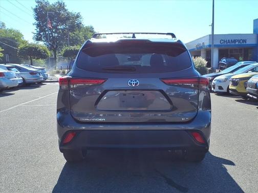 2021 Toyota Highlander Hybrid XLE