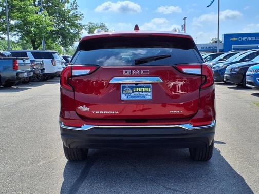 2022 GMC Terrain SLT