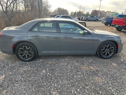 2018 Chrysler 300 S