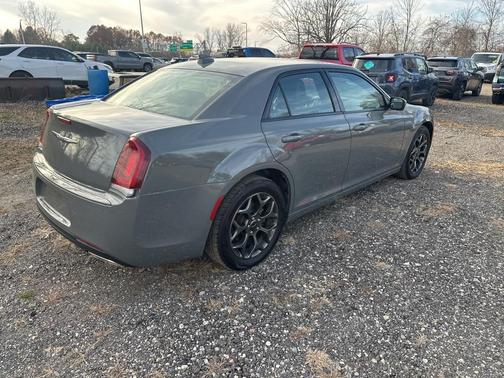 2018 Chrysler 300 S