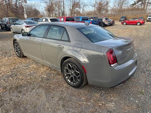 2018 Chrysler 300 S