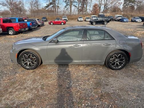 2018 Chrysler 300 S