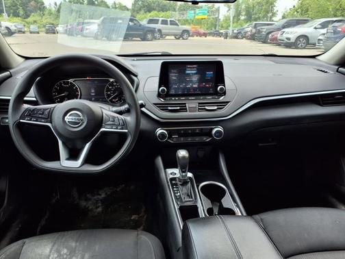 2021 Nissan Altima 2.5 SV
