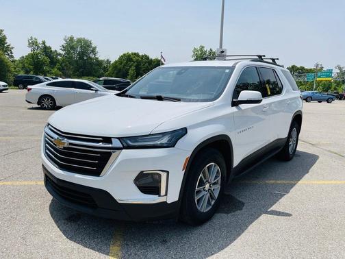 2022 Chevrolet Traverse LT Cloth