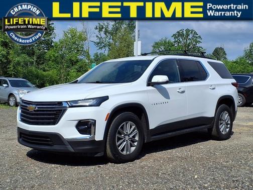 2022 Chevrolet Traverse LT Cloth