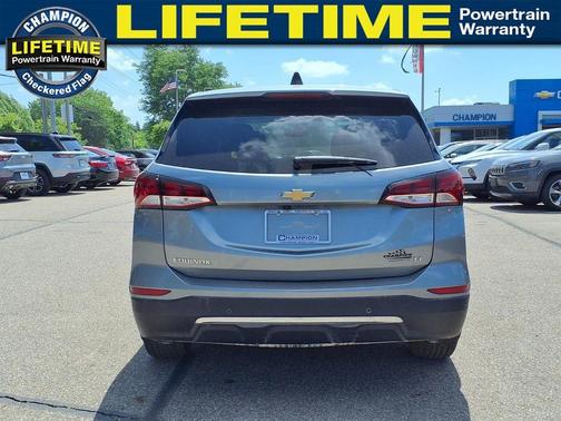 Sterling Gray Metallic 2024 Chevrolet Equinox LT