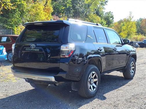 2024 Toyota 4Runner TRD Off Road