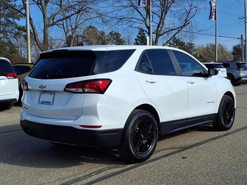 2022 Chevrolet Equinox LS