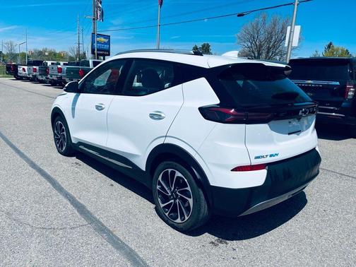 Summit White 2022 Chevrolet Bolt EUV Premier