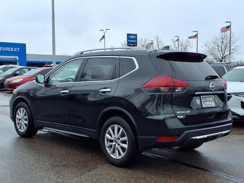 2020 Nissan Rogue SV