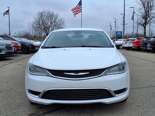 Bright White Clearcoat 2015 Chrysler 200 Limited