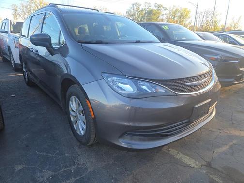 2017 Chrysler Pacifica Touring