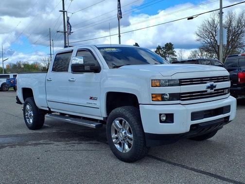 Summit White 2018 Chevrolet Silverado 2500 LTZ