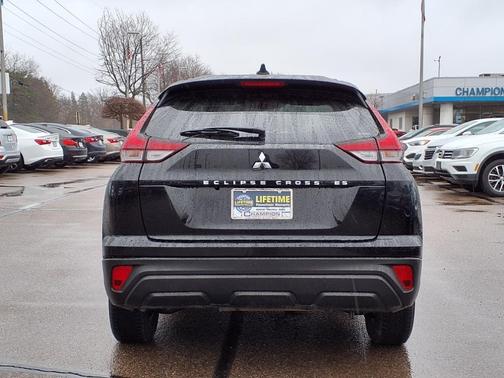 2024 Mitsubishi Eclipse Cross ES