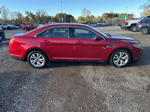 2011 Ford Taurus SEL