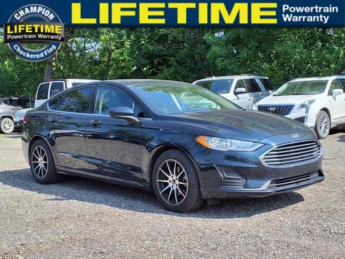 2020 Ford Fusion SE