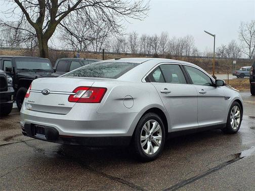 2011 Ford Taurus SEL