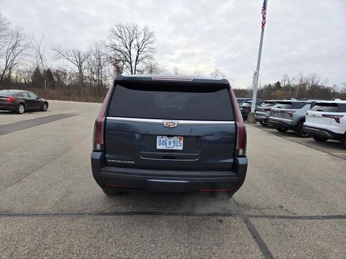 2020 Cadillac Escalade Luxury