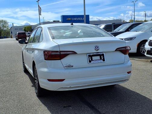 Pure White 2019 Volkswagen Jetta 1.4T SE