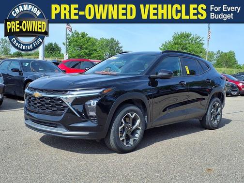 Black Metallic 2024 Chevrolet Trax LT