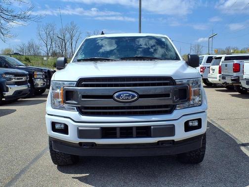 Oxford White 2019 Ford F-150 XLT