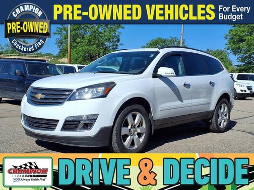 Summit White 2017 Chevrolet Traverse 1LT