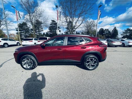 2024 Chevrolet Trax LT