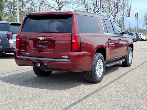 Red Tinted Clearcoat 2017 Chevrolet Suburban LT