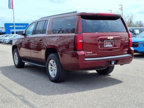 Red Tinted Clearcoat 2017 Chevrolet Suburban LT
