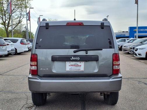 Mineral Gray Clearcoat Metallic 2012 Jeep Liberty Sport