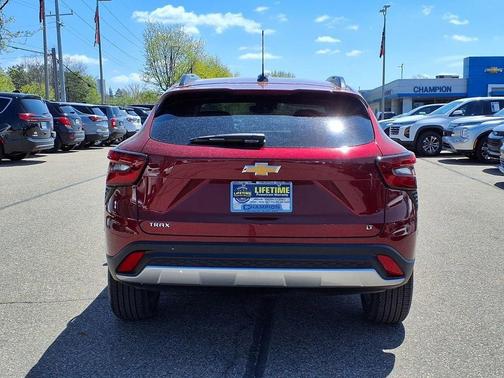Crimson 2024 Chevrolet Trax LT