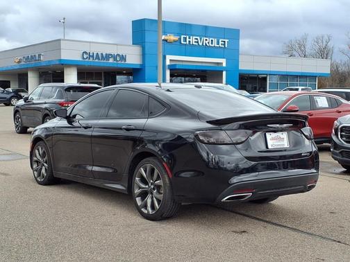 2016 Chrysler 200 S