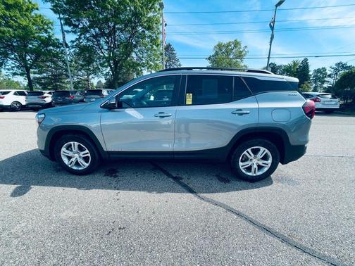 Sterling 2024 GMC Terrain SLE