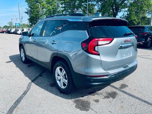 Sterling 2024 GMC Terrain SLE