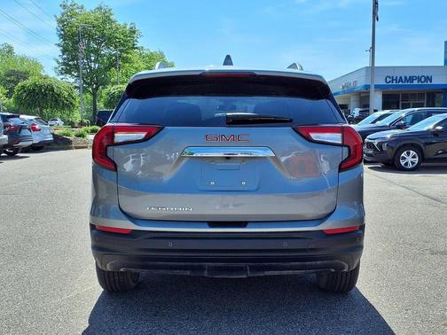 Sterling 2024 GMC Terrain SLE