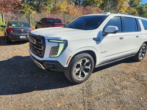 2025 GMC Yukon XL AT4
