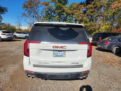 2025 GMC Yukon XL AT4