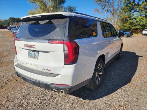 2025 GMC Yukon XL AT4