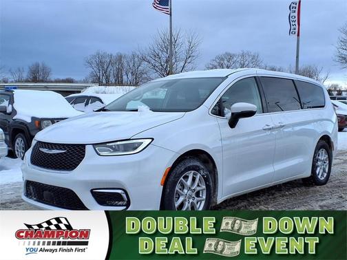 2023 Chrysler Pacifica Touring-L