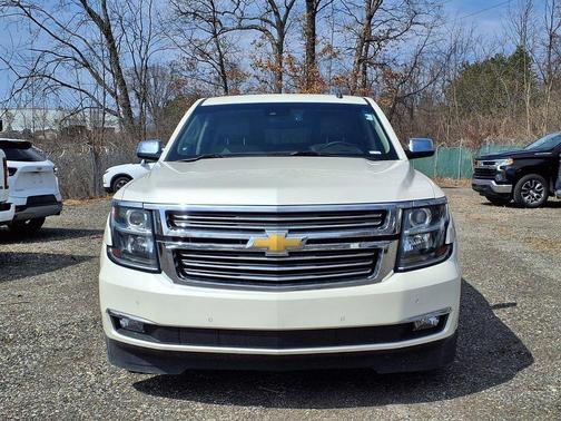 White Diamond Clearcoat 2015 Chevrolet Suburban 1500 LTZ