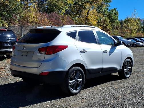 2015 Hyundai TUCSON SE