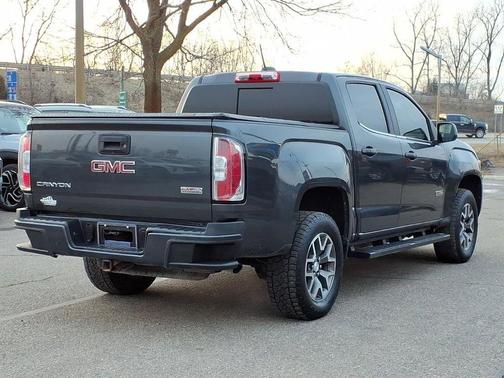 2016 GMC Canyon SLE
