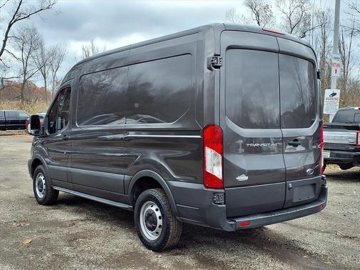 2016 Ford Transit-250 130 WB Medium Roof Cargo