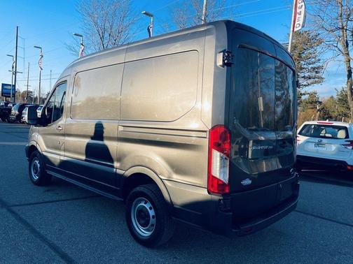 2016 Ford Transit-250 130 WB Medium Roof Cargo