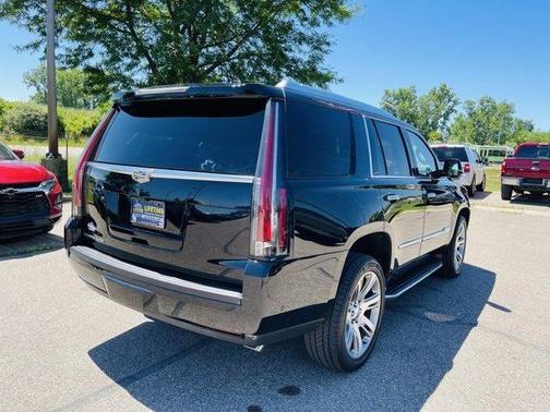 2017 Cadillac Escalade Luxury