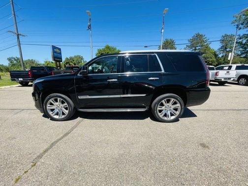 2017 Cadillac Escalade Luxury