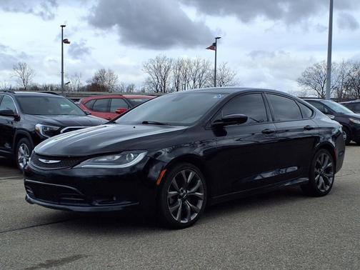 2016 Chrysler 200 S