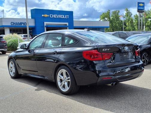 2017 BMW 330 Gran Turismo i xDrive