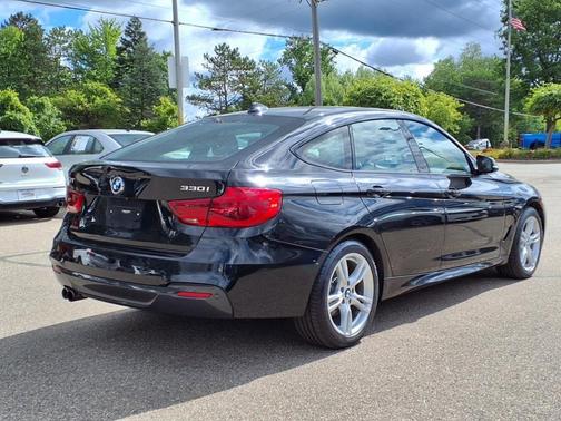 2017 BMW 330 Gran Turismo i xDrive